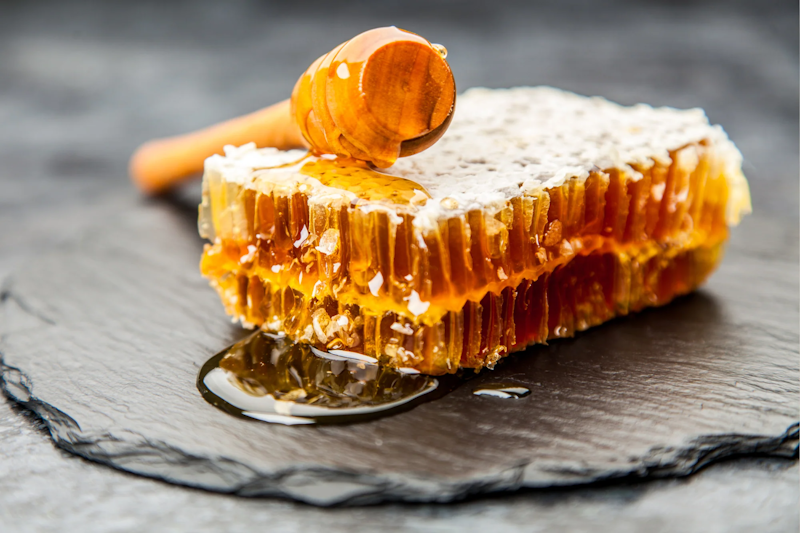 عسل در رژیم گیاهخواری و وگان