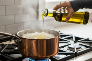 طریقه مصرف روغن زیتون در برنج