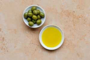 روغن زیتون و جوانی